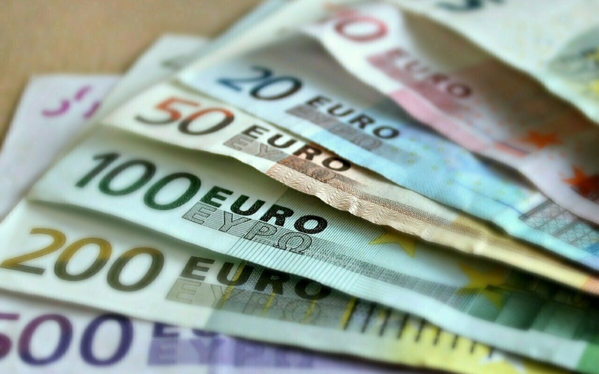 Bank note 209104 1280 Bank note 209104 1280